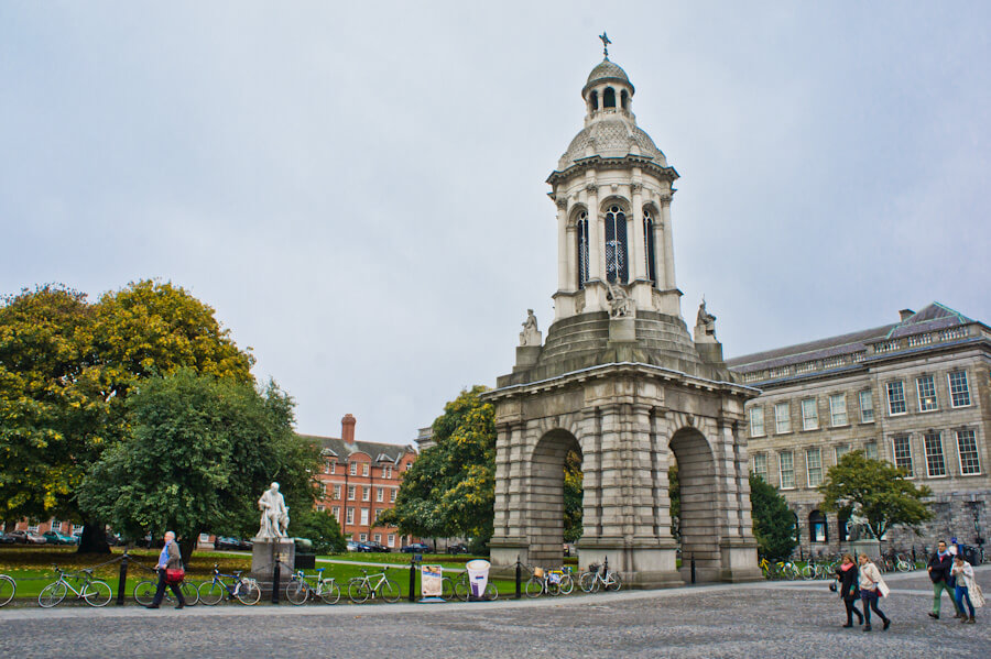 One day in Dublin? See the Highlights with these Tips! || City Guide by The Travel Tester || #CityGuide #Ireland #Dublin #VisitIreland #VisitDublin #24HGuide #TrinityCollege #BookOfKells